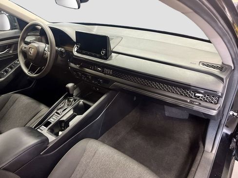Used 2025 Honda Accord SE image 29