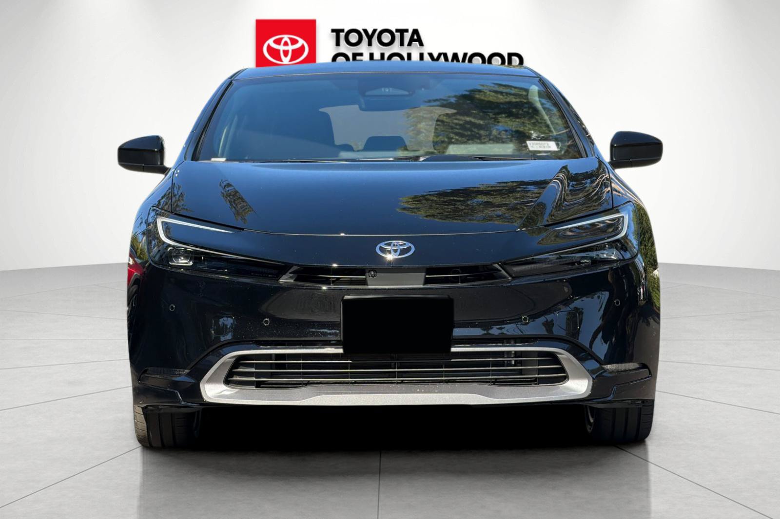 New 2027 Toyota Prius Limited w/ Limited Premium Package FWD image 8