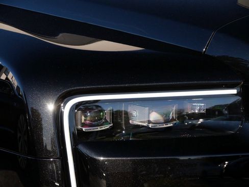 New 2026 Rolls-Royce Cullinan Black Badge image 13