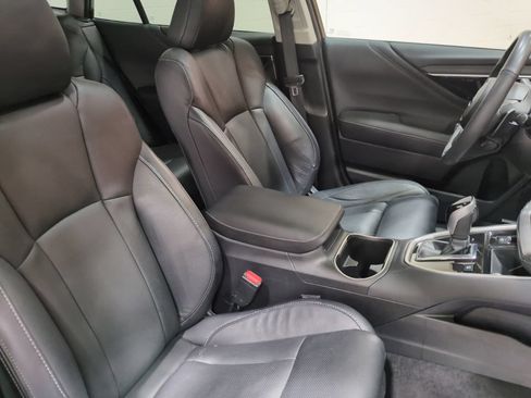 Certified 2025 Subaru Outback Touring XT AWD/4WD image 11