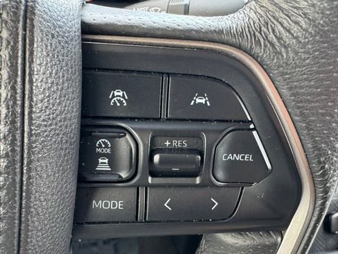 Used 2025 Toyota Tacoma TRD Off-Road AWD/4WD image 16