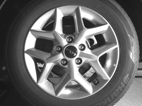 Used 2025 Kia Soul LX w/ LX Technology Package FWD image 14