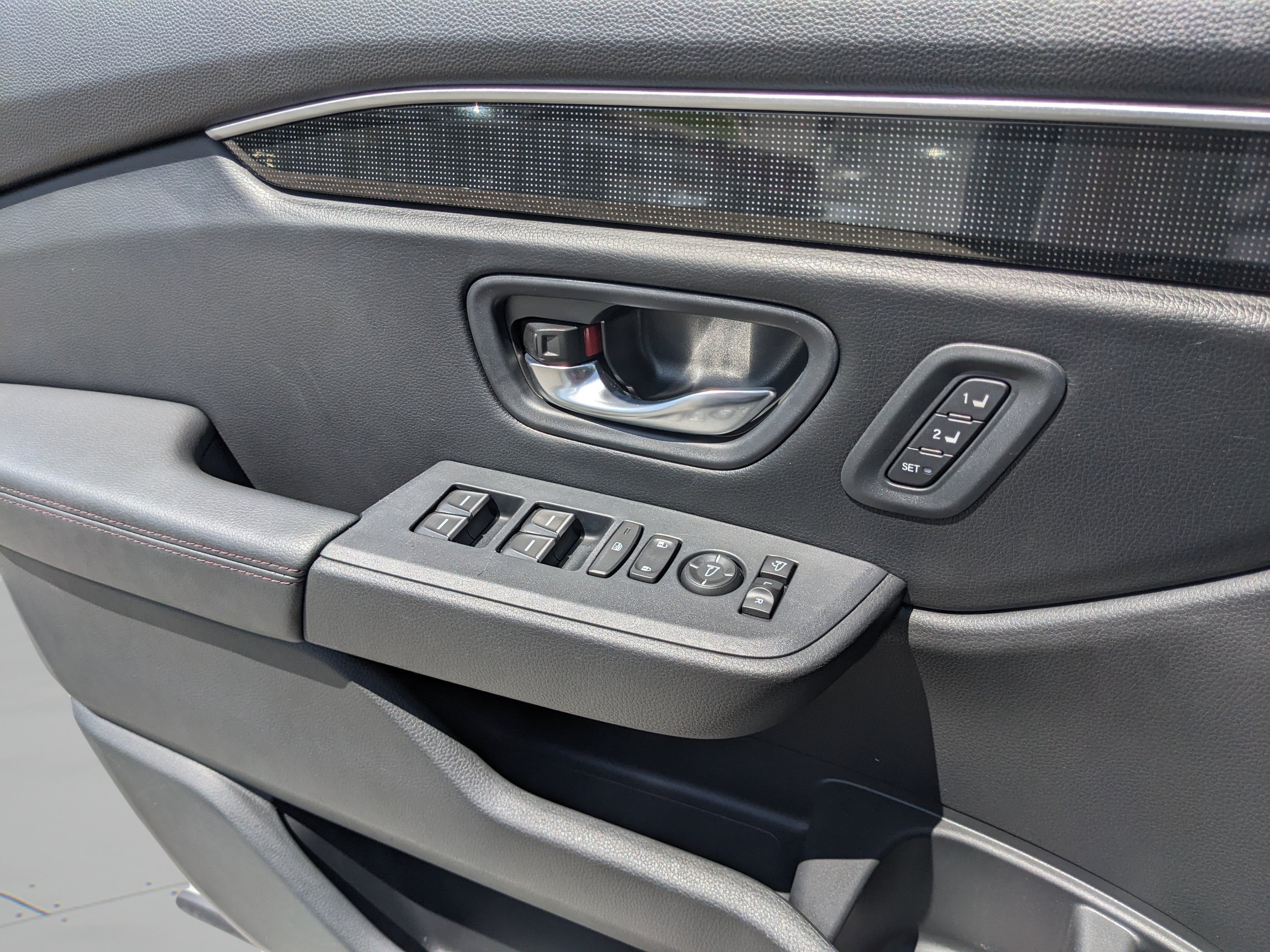 Used 2025 Honda Pilot Black Edition image 22