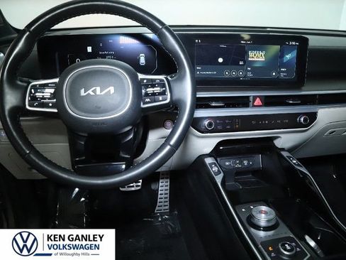 Used 2025 Kia Sorento SX Prestige AWD/4WD image 31