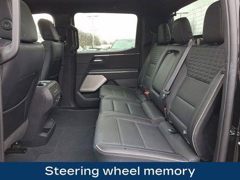 Used 2025 GMC Sierra EV Denali image 12