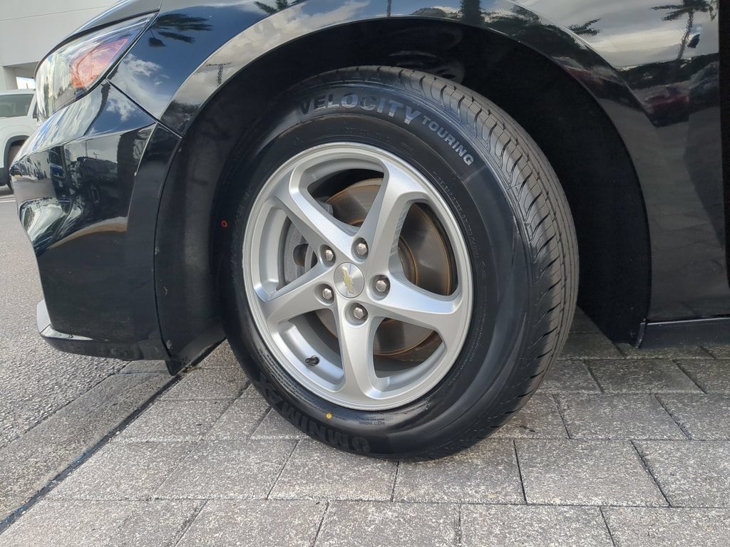 Used 2018 Chevrolet Malibu LS FWD image 29