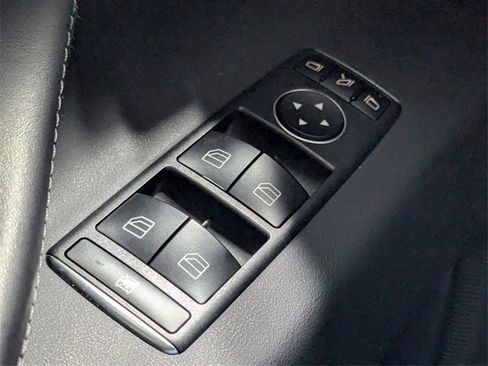 Used 2019 Tesla Model X 100D image 16