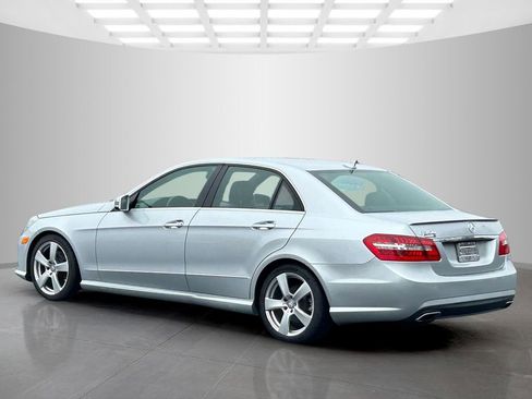 Used 2011 Mercedes-Benz E 350 Sedan image 3