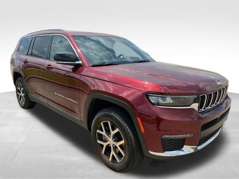 Used 2025 Jeep Grand Cherokee L Limited image 4