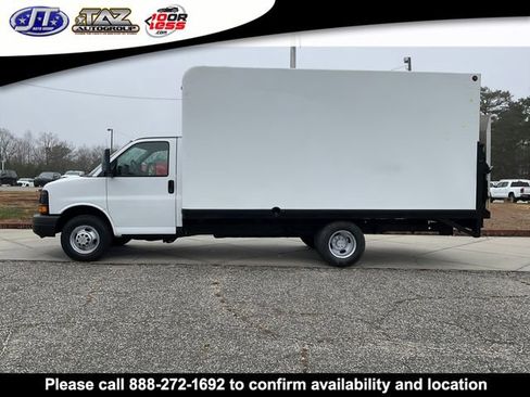 Used 2013 Chevrolet Express 3500 Extended image 4