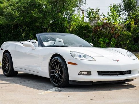 Used 2006 Chevrolet Corvette Convertible w/ Preferred Equipment Group image 58