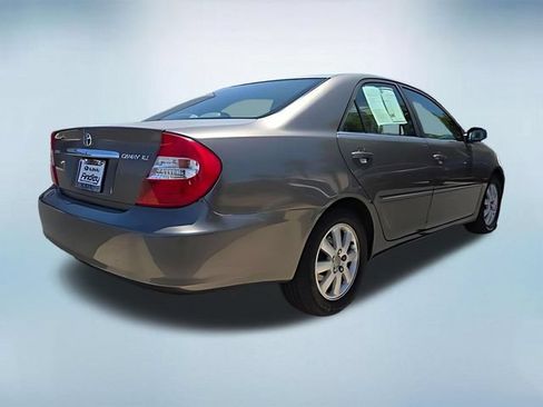 Used 2003 Toyota Camry XLE FWD image 3