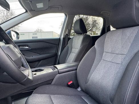 Certified 2025 Nissan Rogue SV image 16