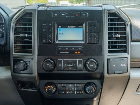 Used 2020 Ford F250 XL w/ Power Equipment Group image 26