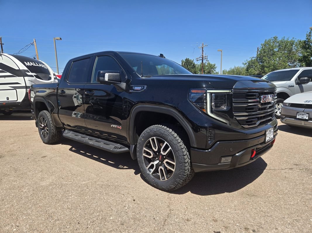 Used 2024 GMC Sierra 1500 AT4 w/ AT4 Premium Package AWD/4WD image 2