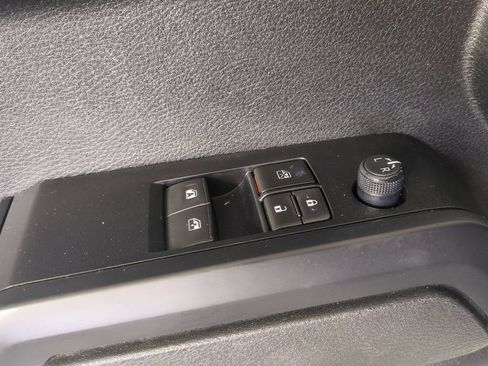 Used 2022 Toyota Tacoma SR AWD/4WD image 28