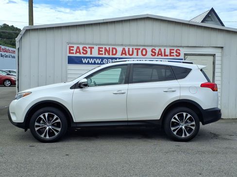Used 2015 Toyota RAV4 Limited AWD/4WD image 2