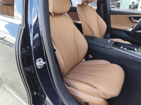 New 2026 Mercedes-Benz E 350 4MATIC Sedan image 9