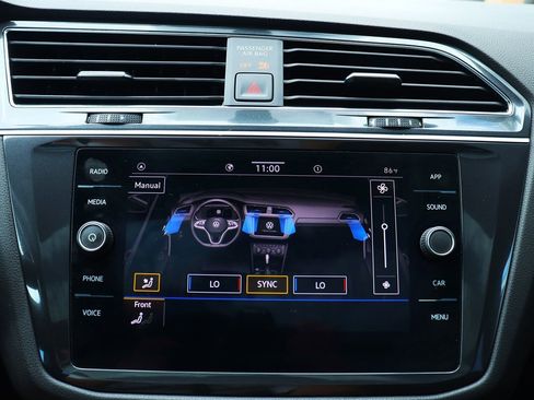 Used 2021 Volkswagen Tiguan SE R-Line image 47