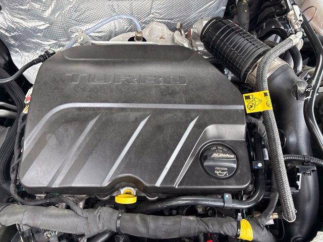 Used 2025 Chevrolet Trax LS w/ LS Convenience Package FWD image 34