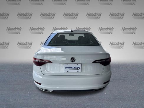 Used 2020 Volkswagen Jetta R-Line FWD image 4