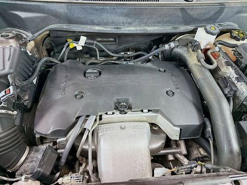 Used 2020 Chevrolet Equinox Premier image 34