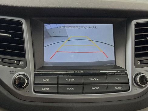 Used 2018 Hyundai Tucson Value AWD/4WD image 13