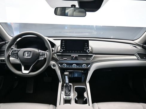 Used 2018 Honda Accord LX image 38