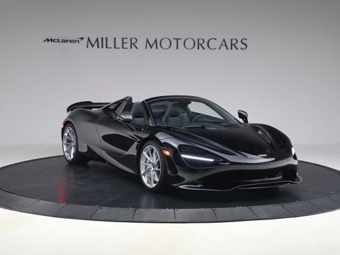 New 2026 McLaren 750S Spider RWD image 10