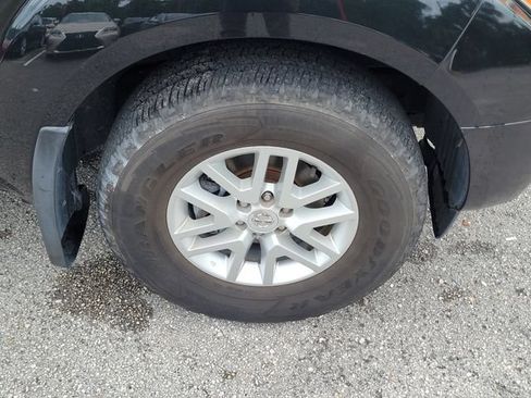 Used 2020 Nissan Frontier SV RWD image 7