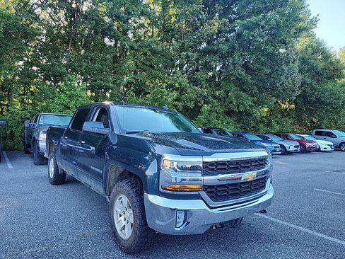 Used 2018 Chevrolet Silverado 1500 LT w/ All Star Edition AWD/4WD image 7