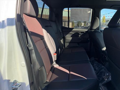 New 2026 Honda Ridgeline Black Edition image 10