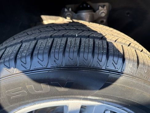 Used 2022 Ford Explorer XLT w/ Equipment Group 202A image 36