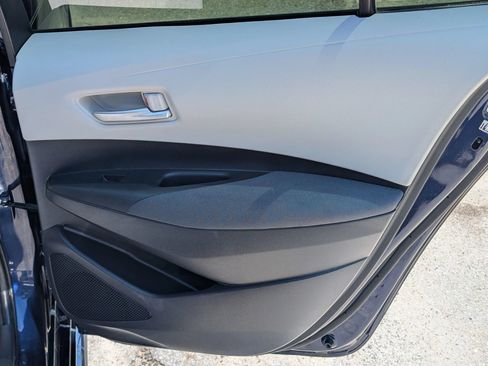 Used 2020 Toyota Corolla LE FWD image 30
