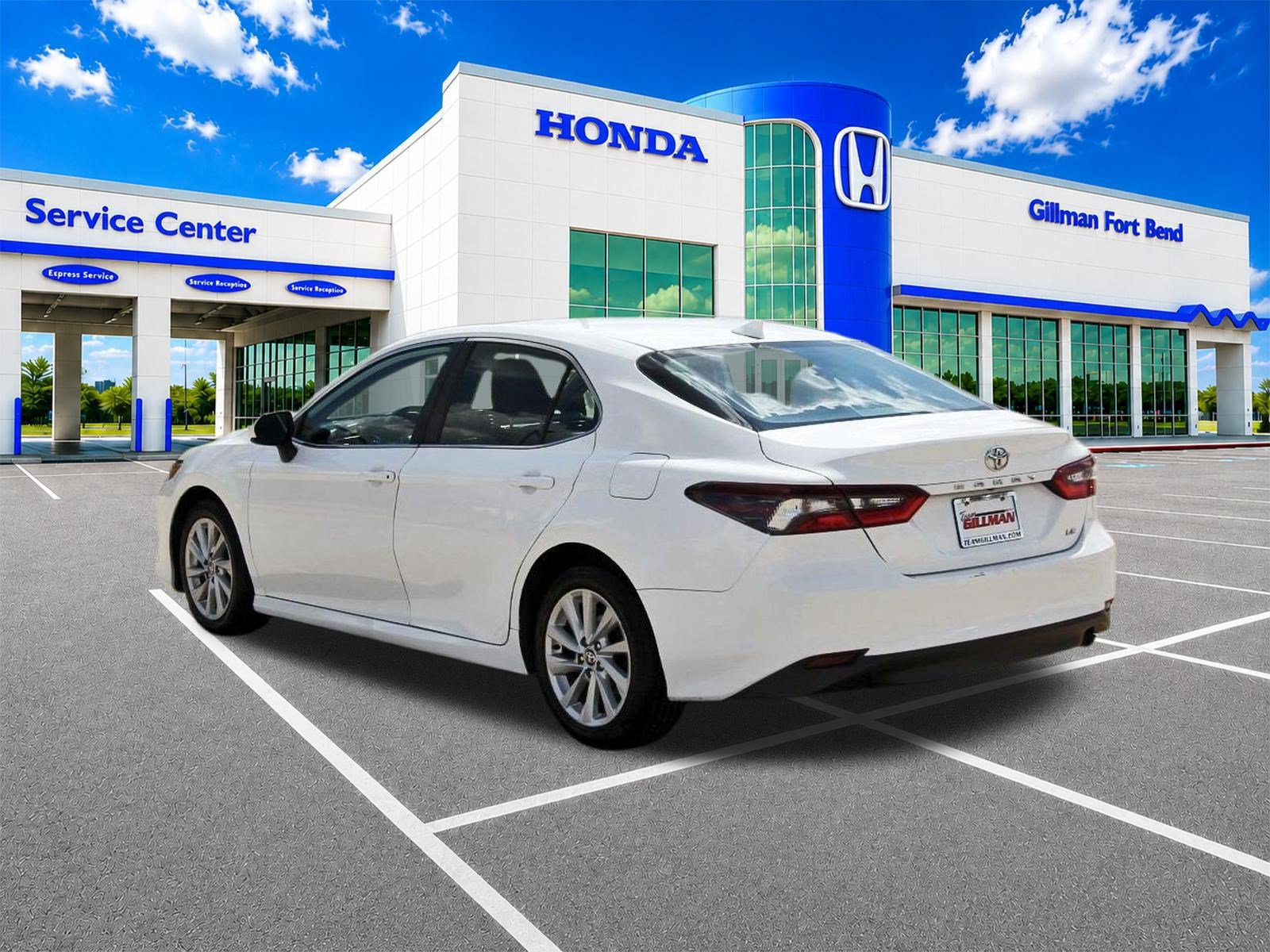 Used 2023 Toyota Camry LE FWD image 5