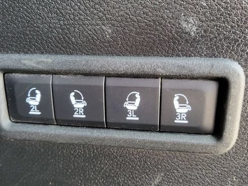 Used 2024 Jeep Wagoneer Series III AWD/4WD image 16