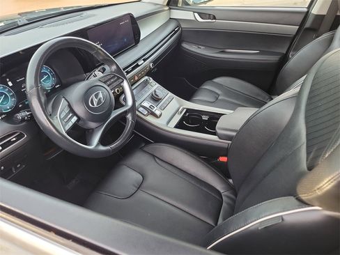 Used 2023 Hyundai Palisade SEL w/ Premium Package image 3