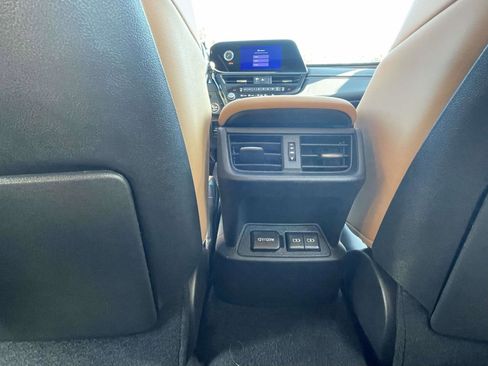 Used 2025 Lexus ES 350 w/ Premium Package FWD image 13