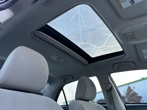 Used 2011 Toyota Corolla LE w/ Premium Pkg image 16