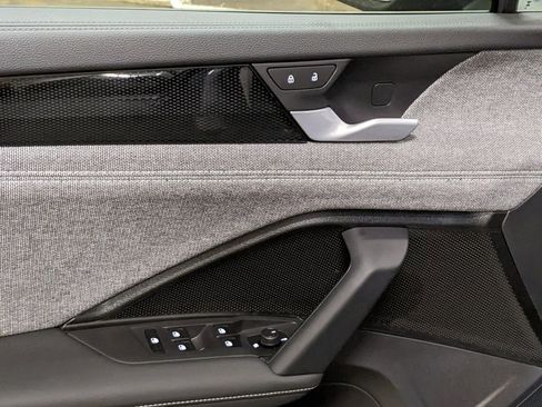 New 2025 Volkswagen Tiguan S image 10