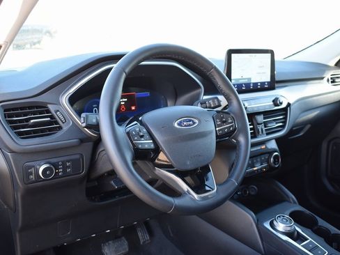 Certified 2022 Ford Escape SEL w/ Technology Package image 9