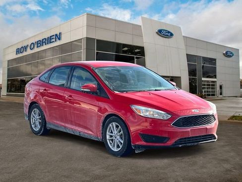 Certified 2017 Ford Focus SE image 6