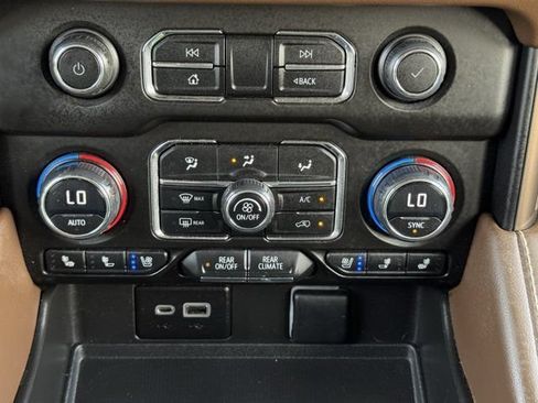 Used 2023 Chevrolet Suburban High Country w/ Max Trailering Package AWD/4WD image 19