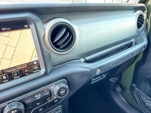 Used 2021 Jeep Wrangler Sport image 23