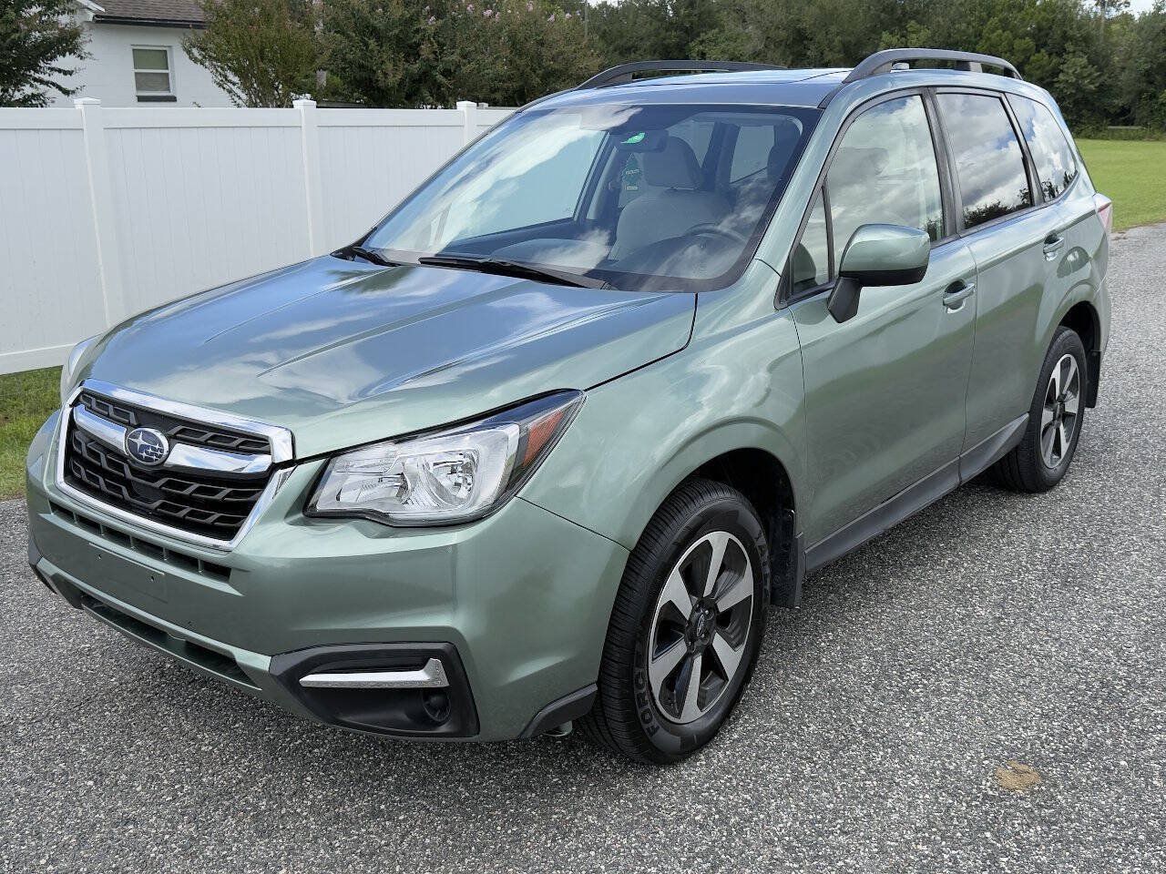 Used 2017 Subaru Forester 2.5i Premium w/ All-Weather Package AWD/4WD image 1