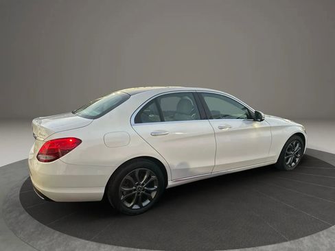 Used 2018 Mercedes-Benz C 300 4MATIC Sedan image 4