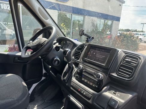 Used 2023 RAM ProMaster 2500 FWD image 11