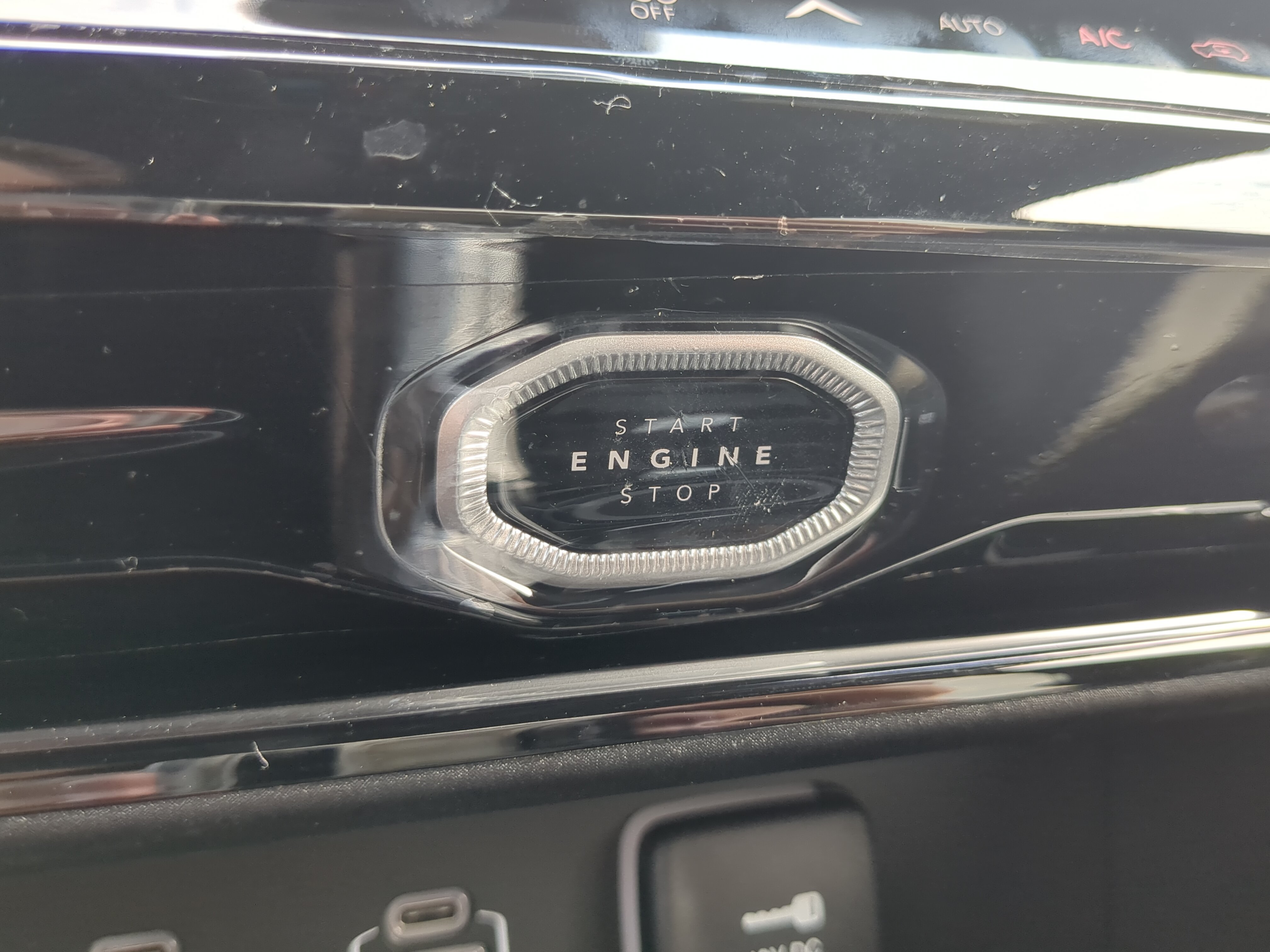 New 2026 Jeep Grand Cherokee Altitude RWD image 27