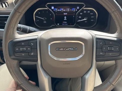 Used 2021 GMC Yukon Denali image 15