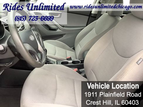 Used 2015 Hyundai Elantra SE FWD image 23